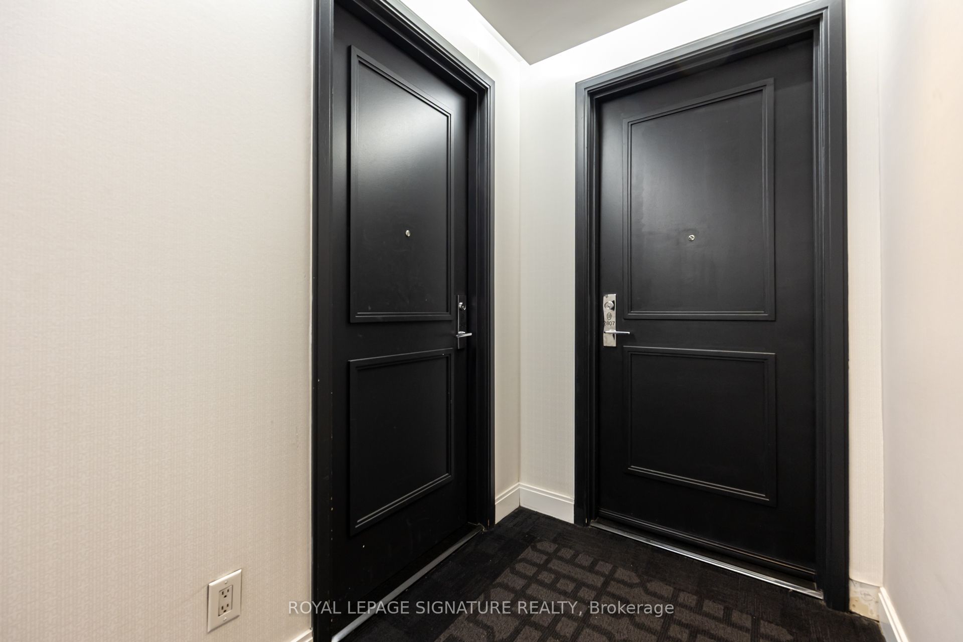 88 Park Lawn Road 2808, Toronto, ON M8Y 0B5 photo 2