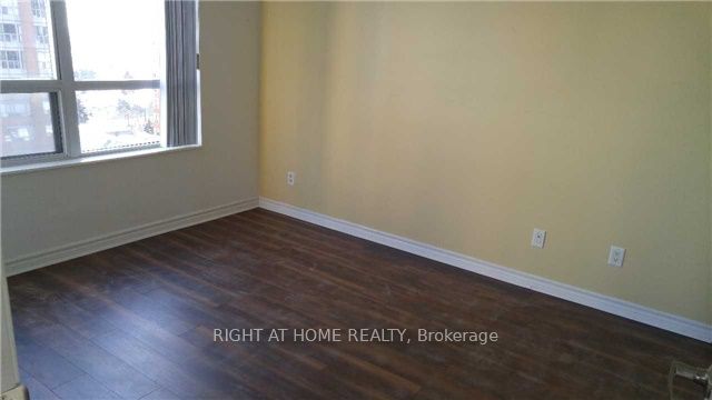 310 burnhamthorpe Road W 811, Mississauga, ON L5B 4P9 photo 4