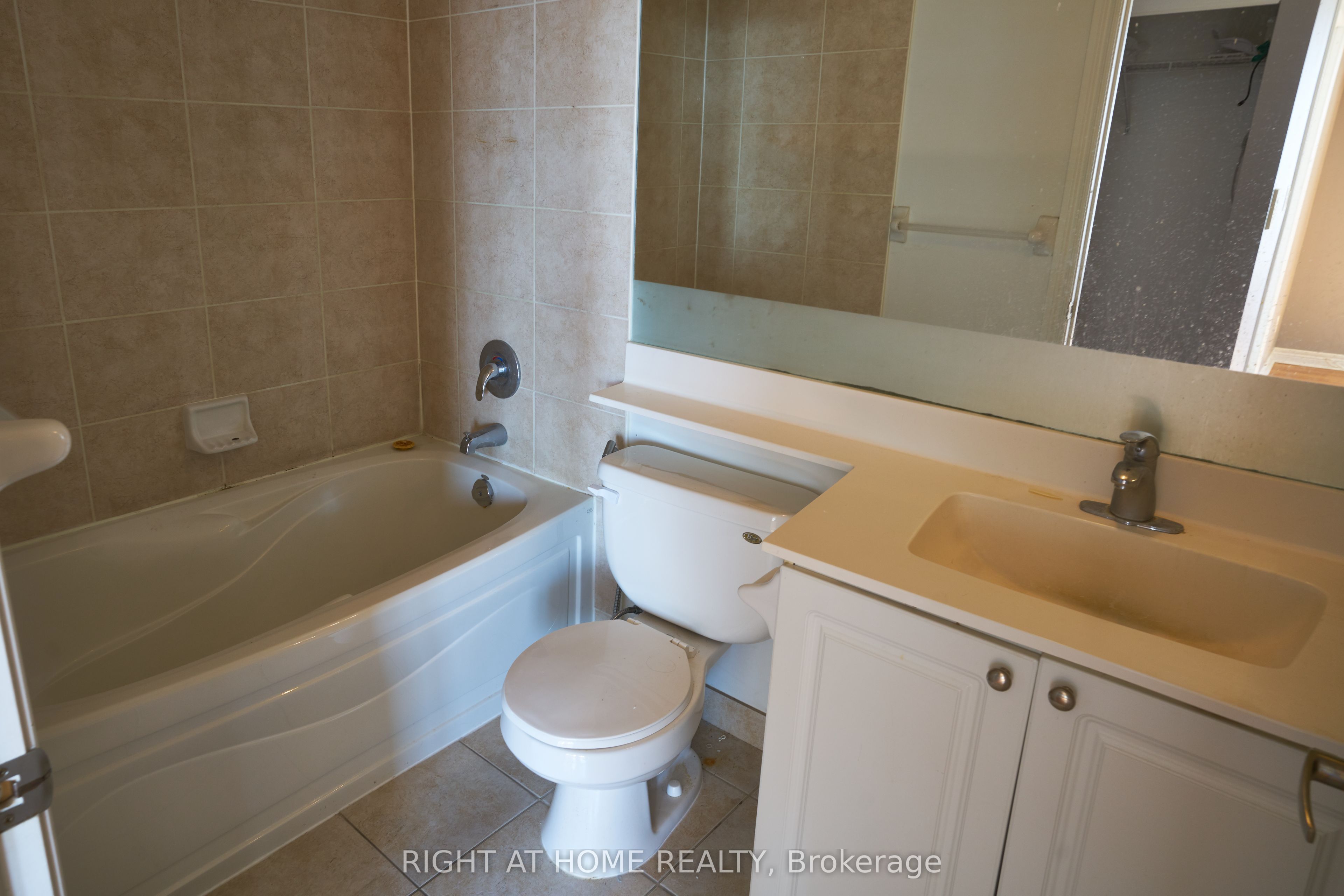 310 burnhamthorpe Road W 811, Mississauga, ON L5B 4P9 photo 5