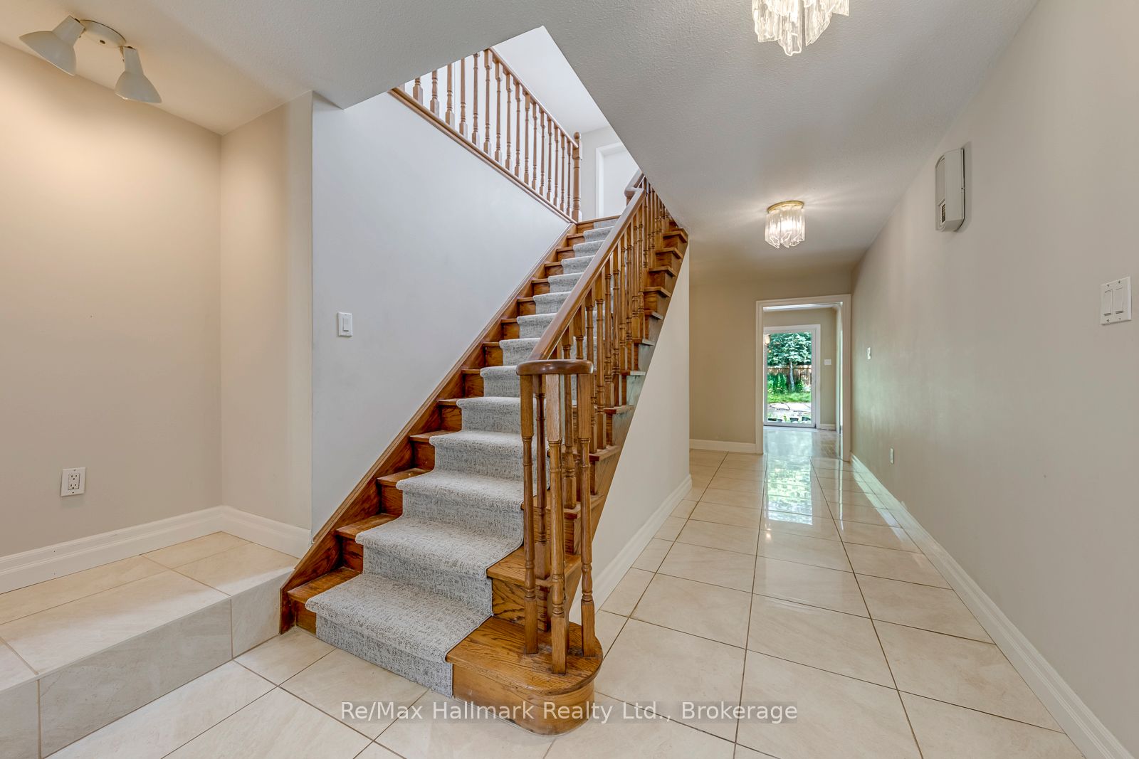 2251 Bennington Gate, Oakville, ON L6J 5Z3 photo 3