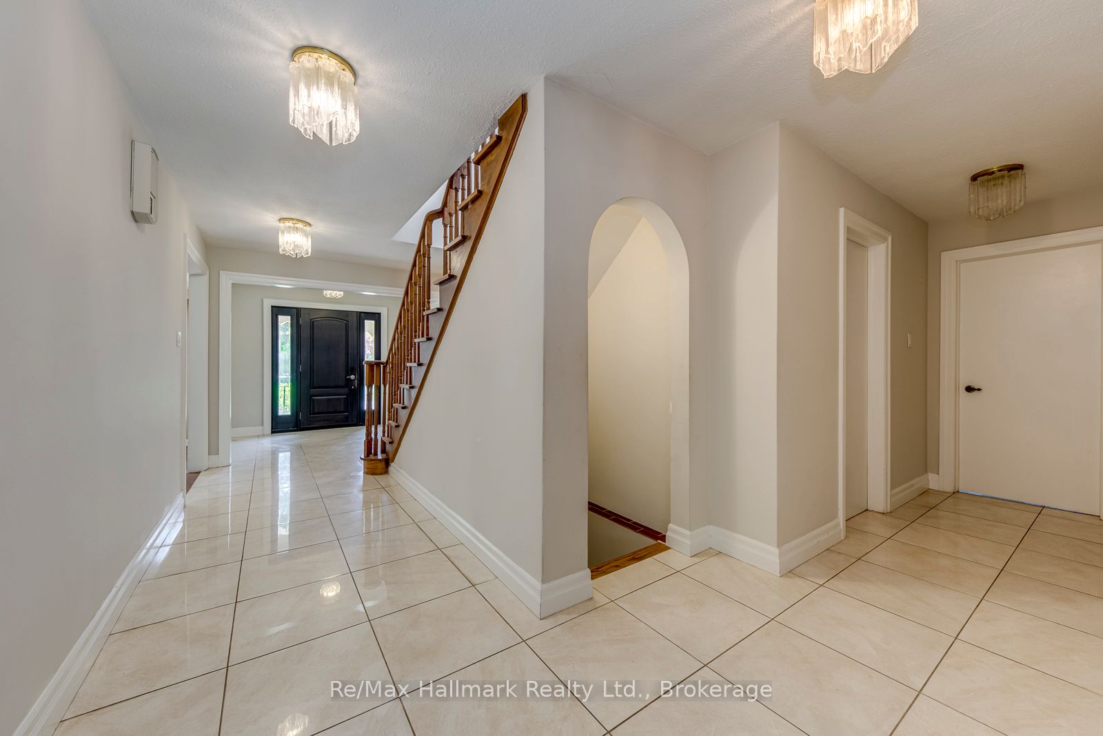2251 Bennington Gate, Oakville, ON L6J 5Z3 photo 4