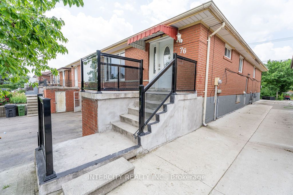 76 Felan Crescent, Toronto, ON M9V 3A3 photo 4