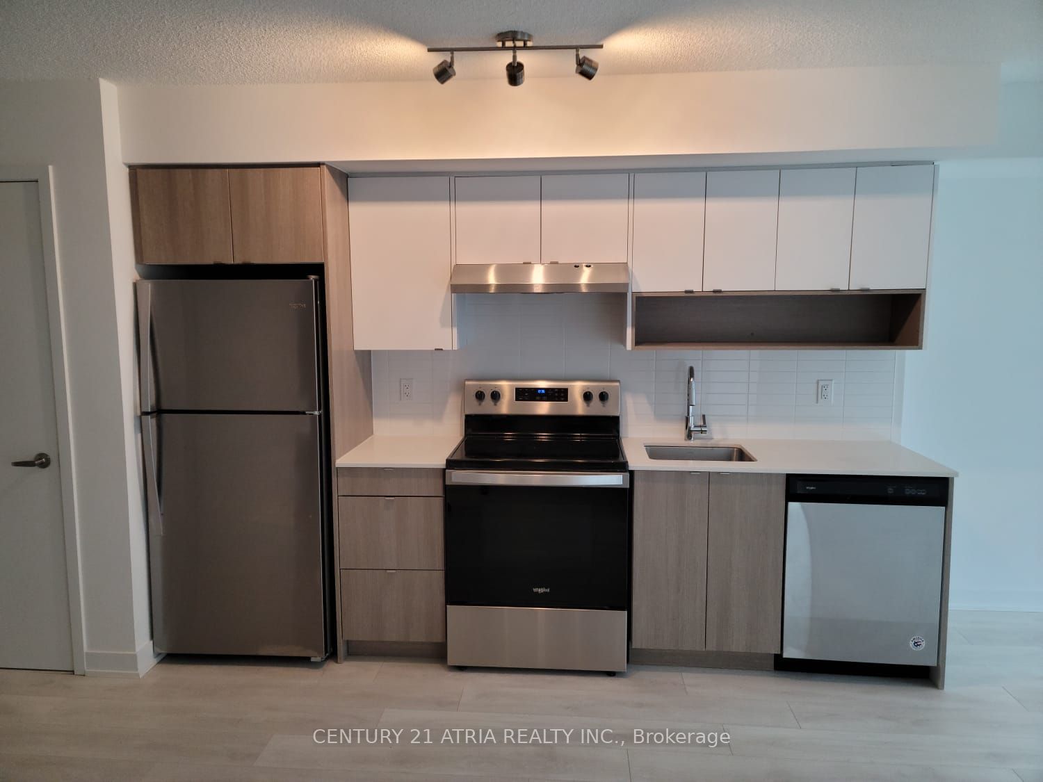 1119 Cooke Boulevard B522, Burlington, ON L7T 0C7 photo 2