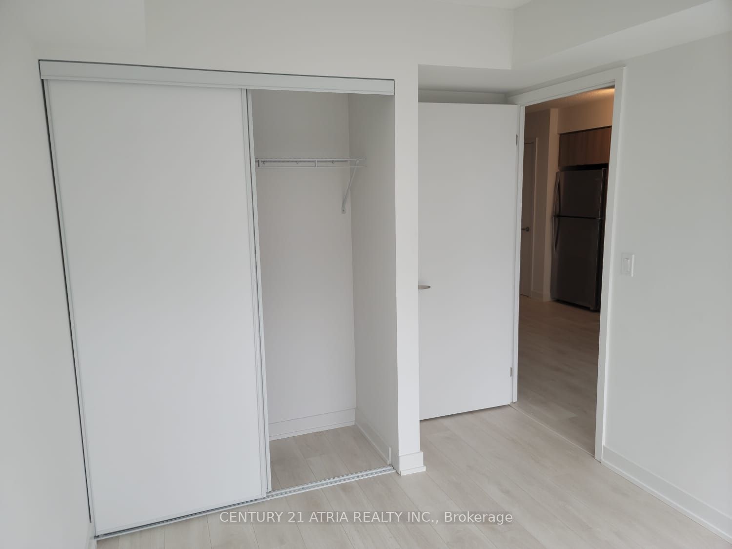 1119 Cooke Boulevard B522, Burlington, ON L7T 0C7 photo 4