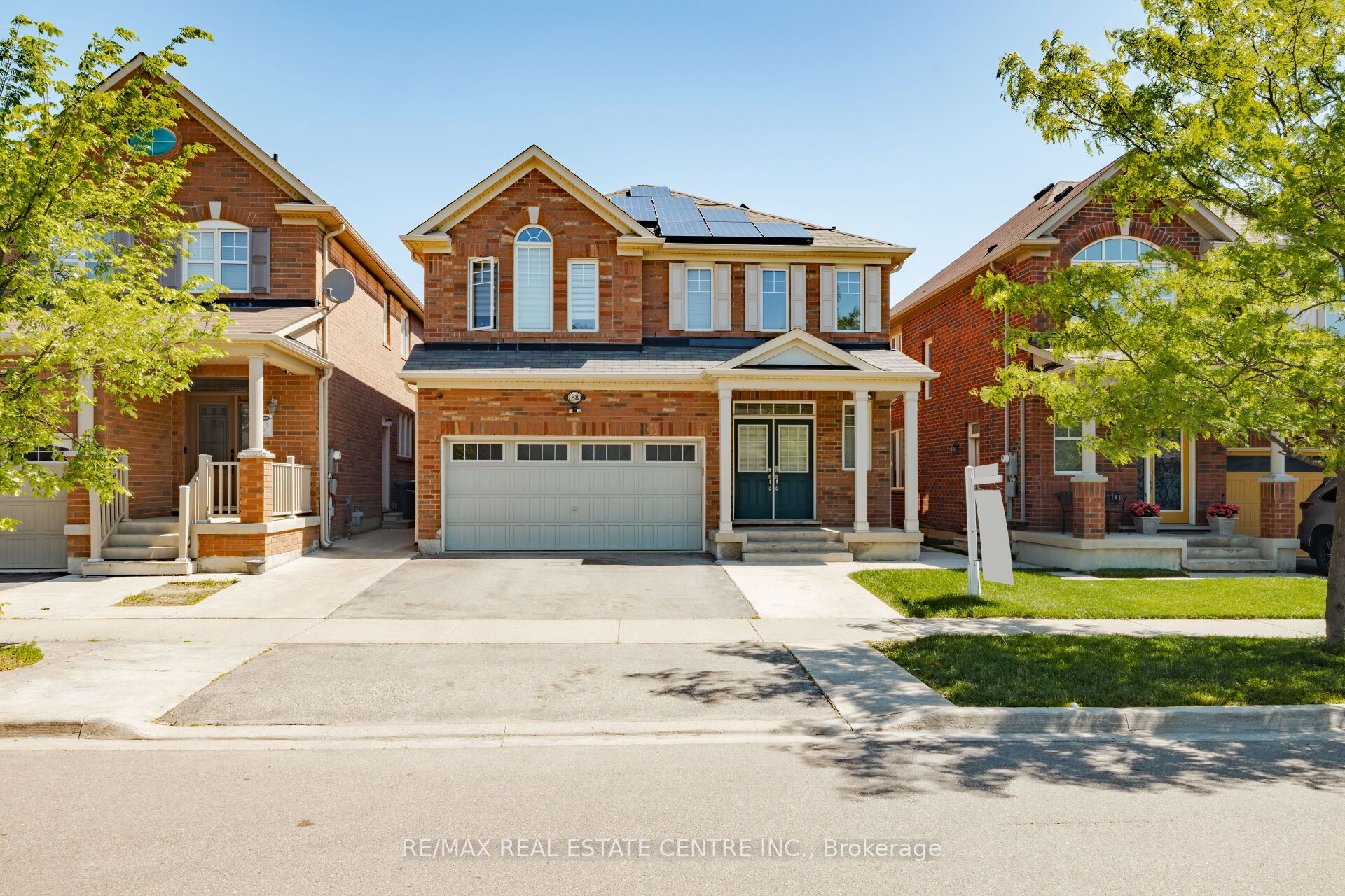 58 Seafair Crescent, Brampton, ON L6Y 5W3 photo 2