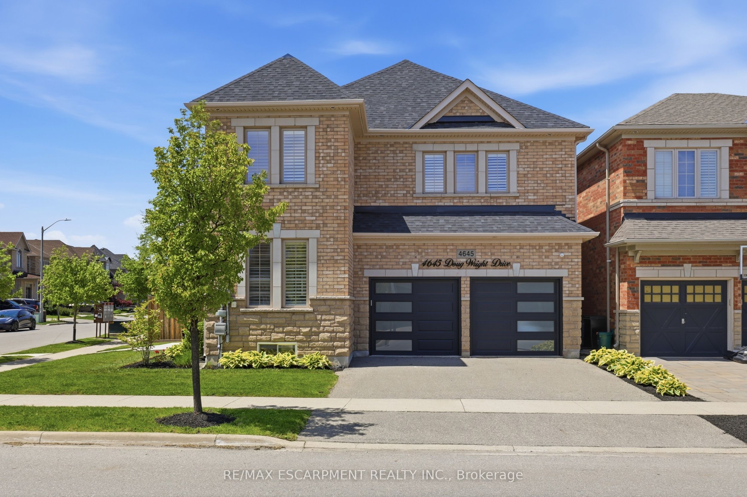 4645 Doug Wright Drive, Burlington, ON L7M 0L3 photo 2
