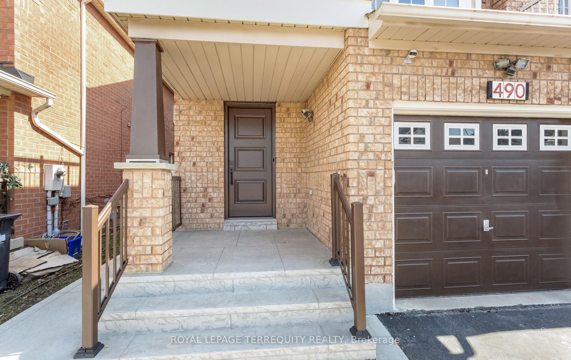 490 Orange Walk Crescent, Mississauga, ON L5R 0A5 photo 5