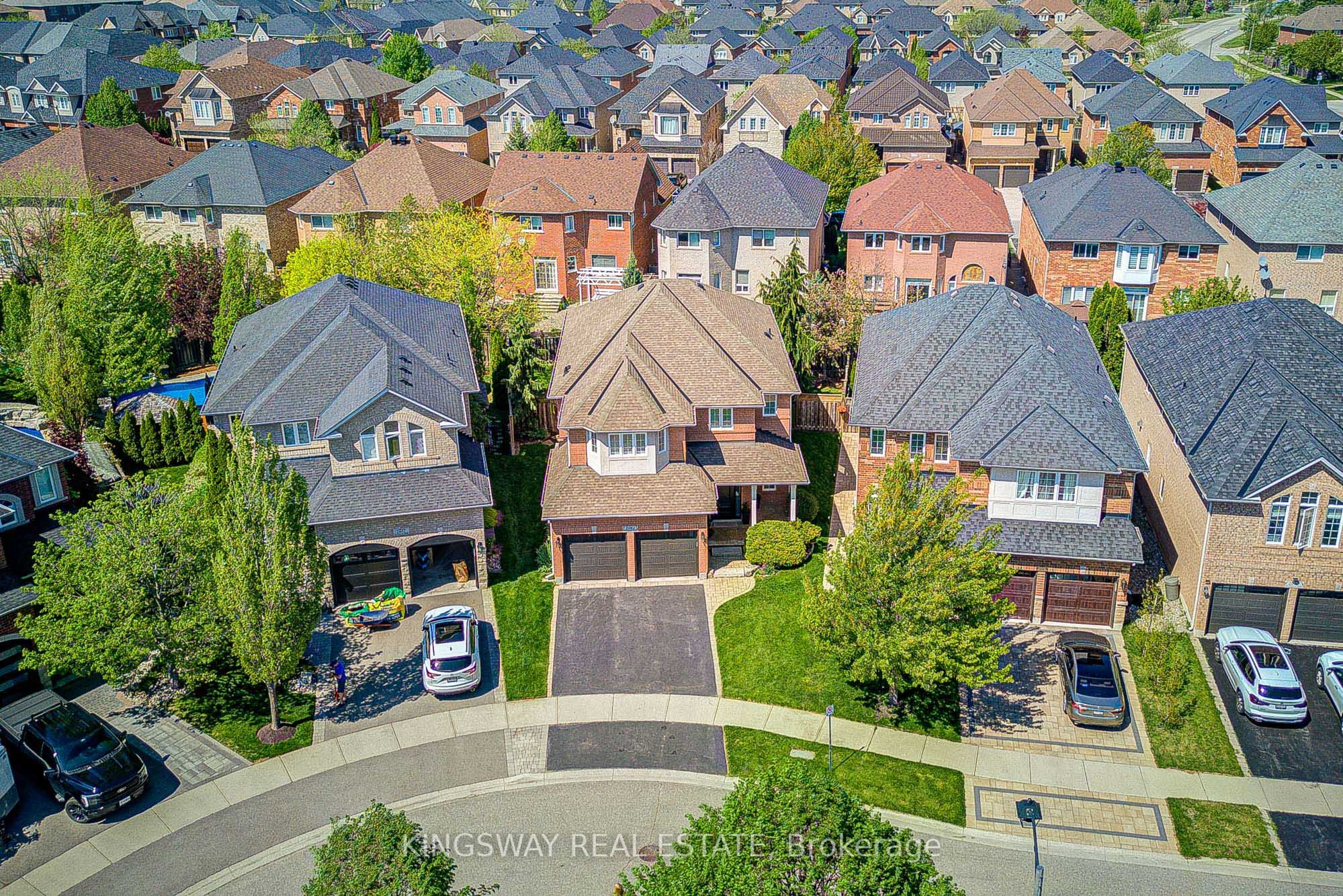 2083 Willhaven Trail, Oakville, ON L6M 5G3 photo 2