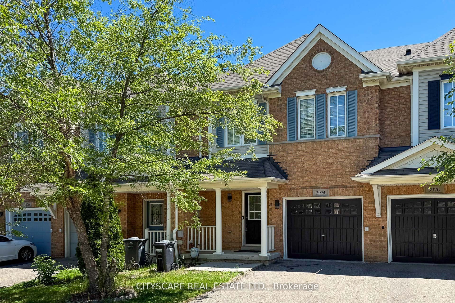 3974 Stardust Drive, Mississauga, ON L5M 8A5 photo 2
