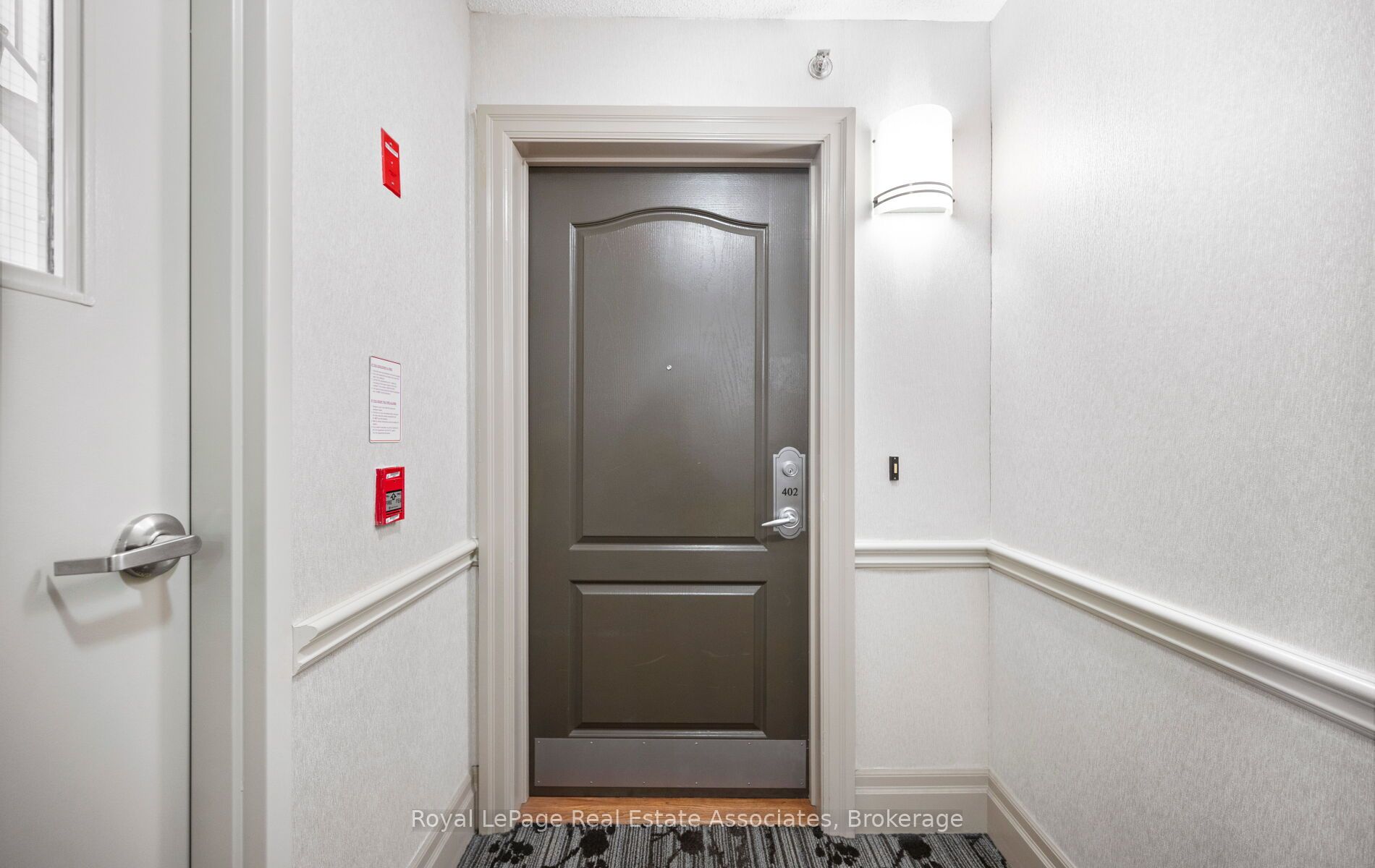 4640 Kimbermount Avenue 402, Mississauga, ON L5M 5W6 photo 5