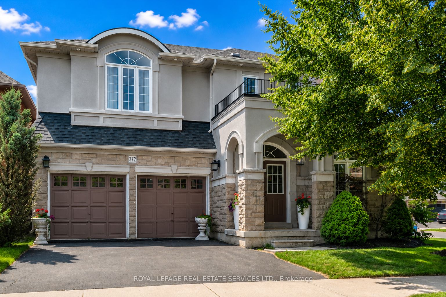 372 Creek Path Avenue, Oakville, ON L6L 6X3
