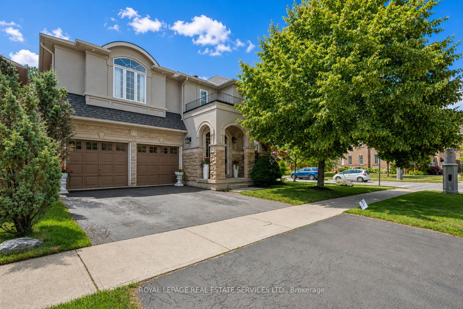 372 Creek Path Avenue, Oakville, ON L6L 6X3 photo 4