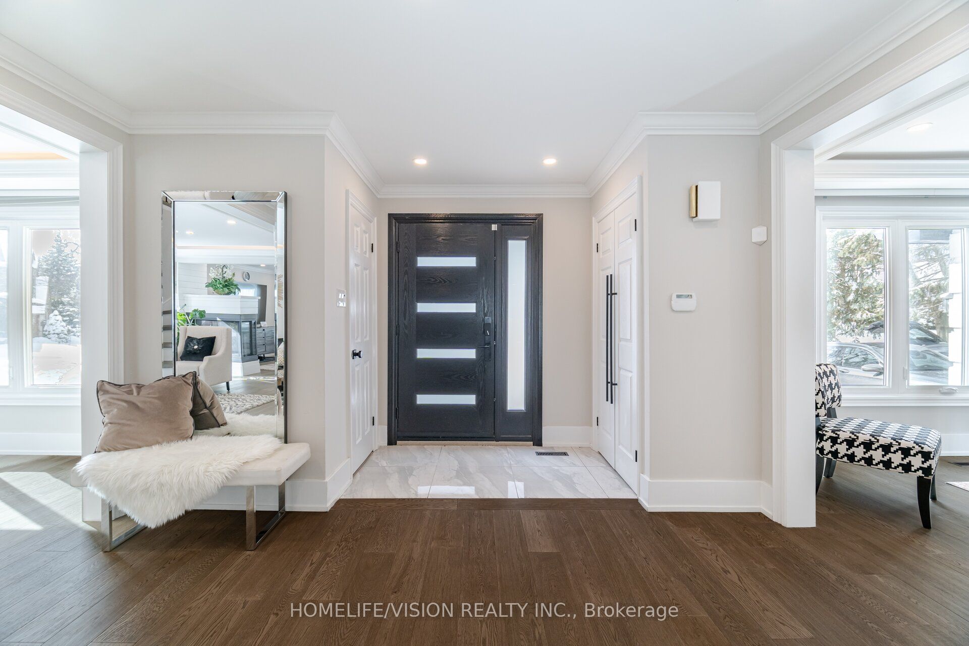 1298 Bunsden Avenue, Mississauga, ON L5H 3T9 photo 4