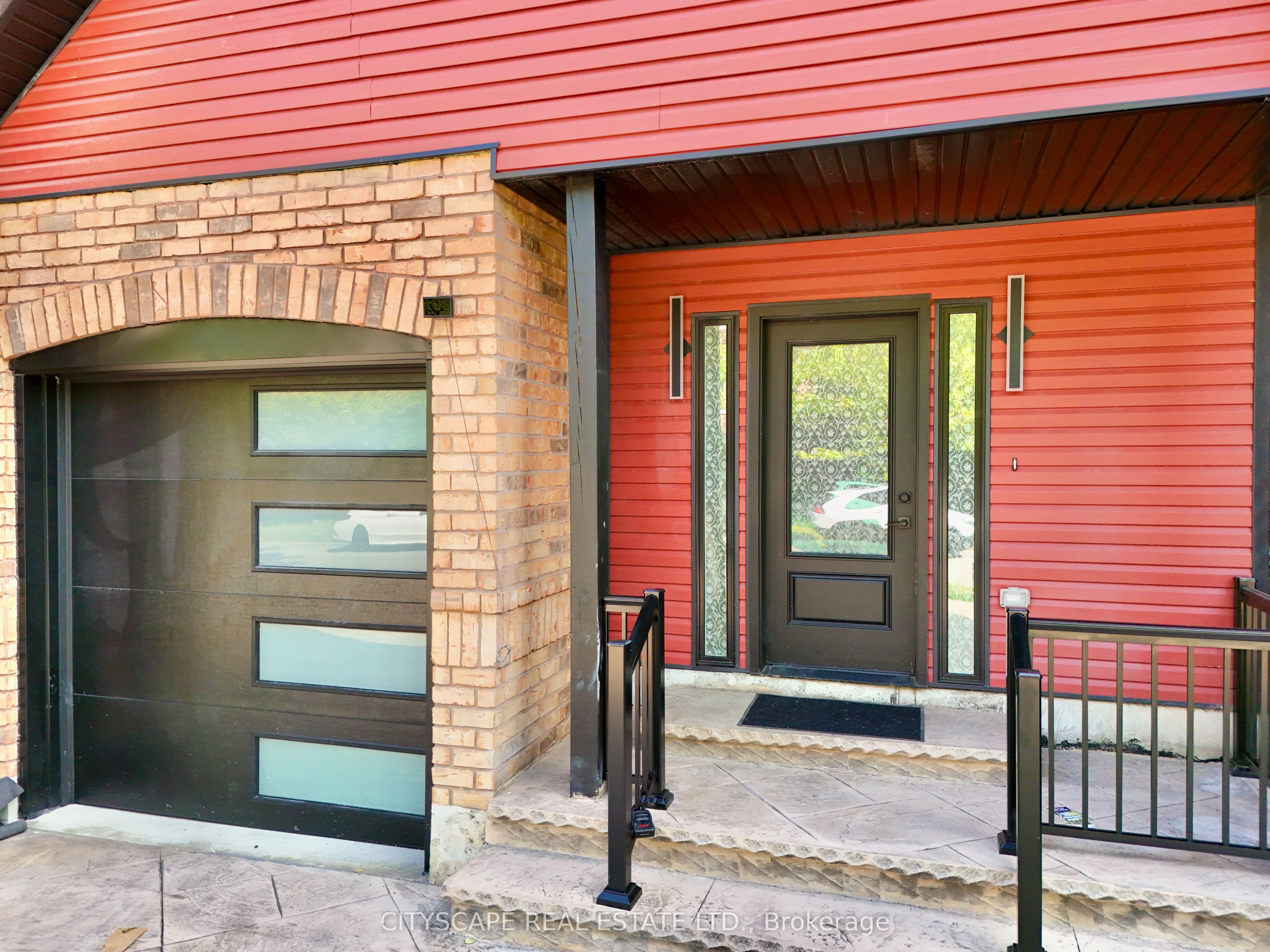 3211 Angel Pass (Secondary Dwelling) Drive, Mississauga, ON L5M 7J6 photo 2