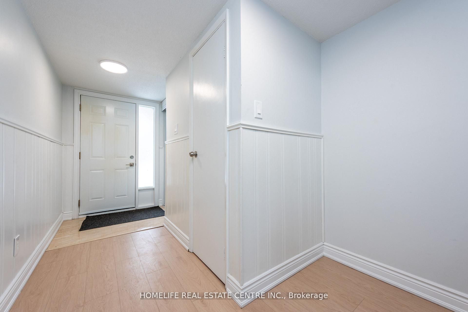 62 Mccallum Court, Brampton, ON L6W 3M4 photo 3