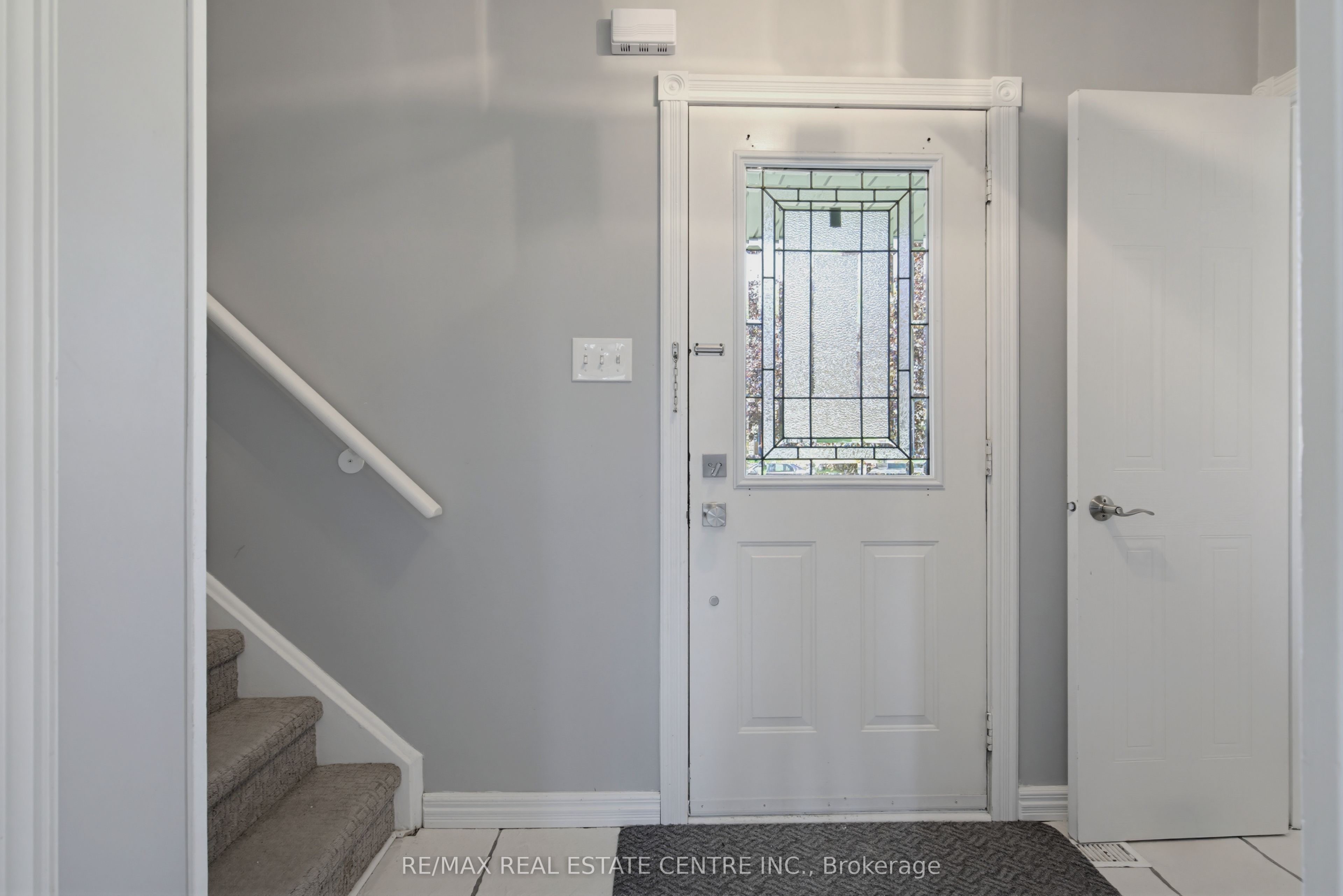 164 Courtney Crescent, Orangeville, ON L9W 4S4 photo 3