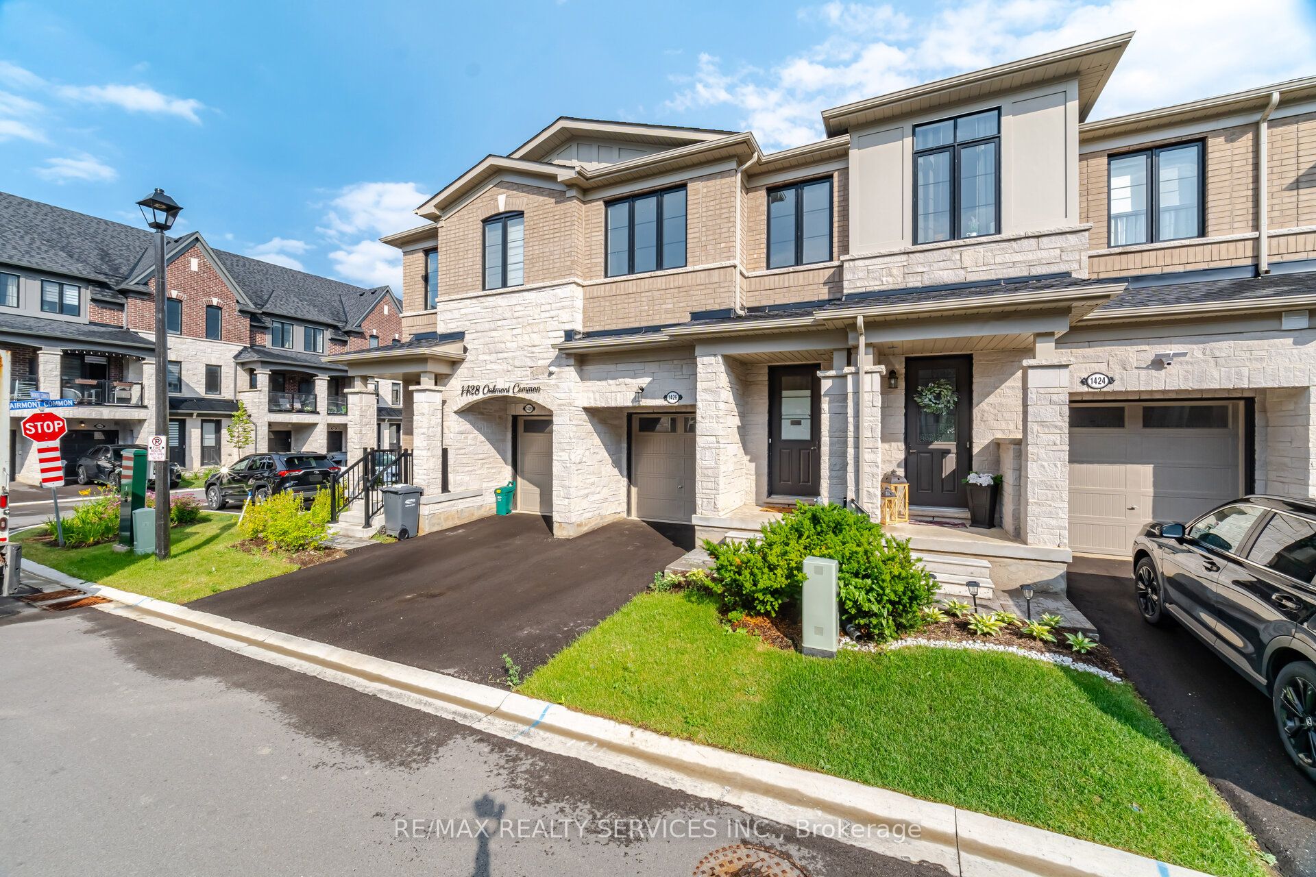 1426 Oakmont Common, Burlington, ON L7P 0V8 photo 3