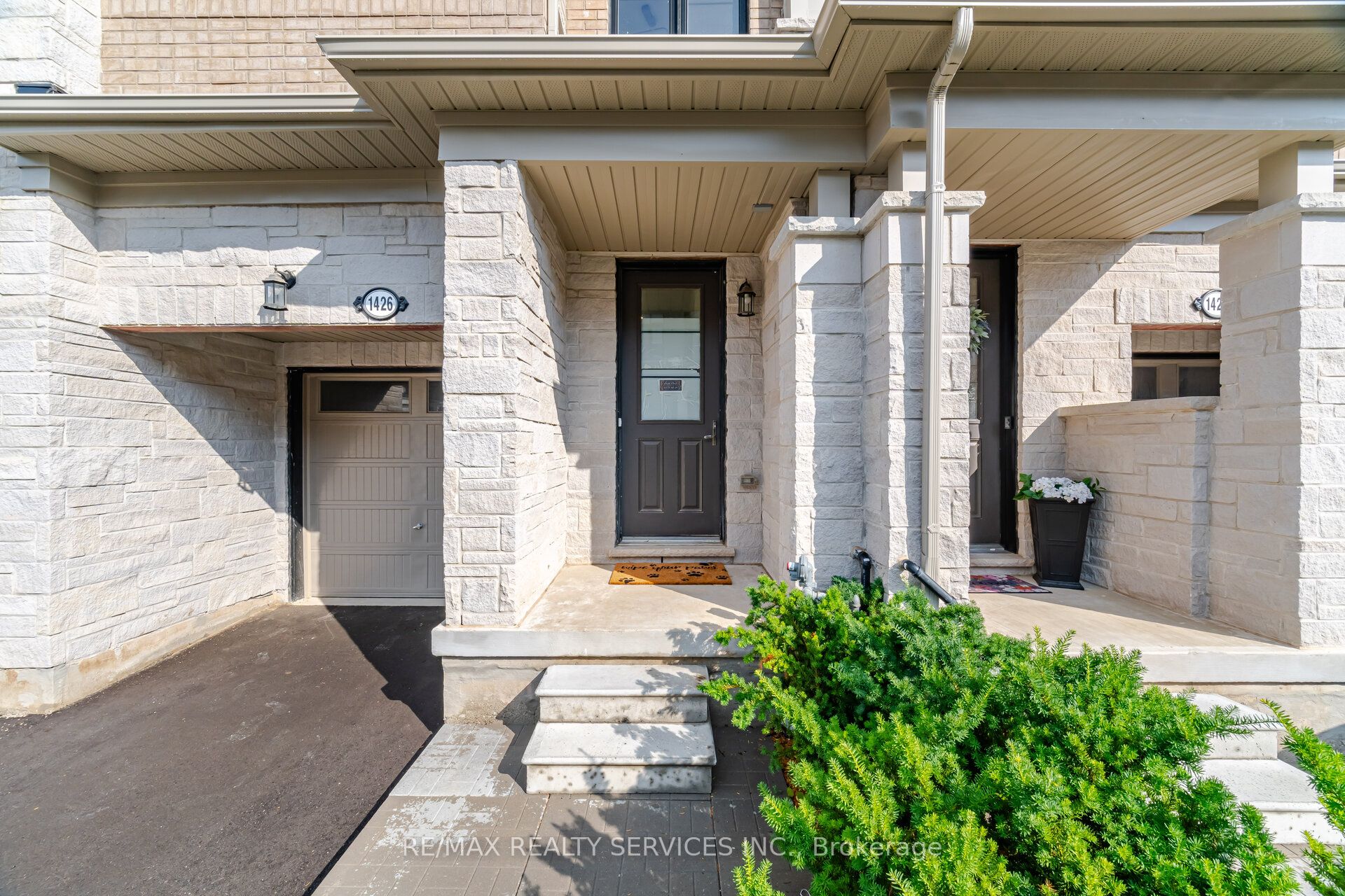 1426 Oakmont Common, Burlington, ON L7P 0V8 photo 4