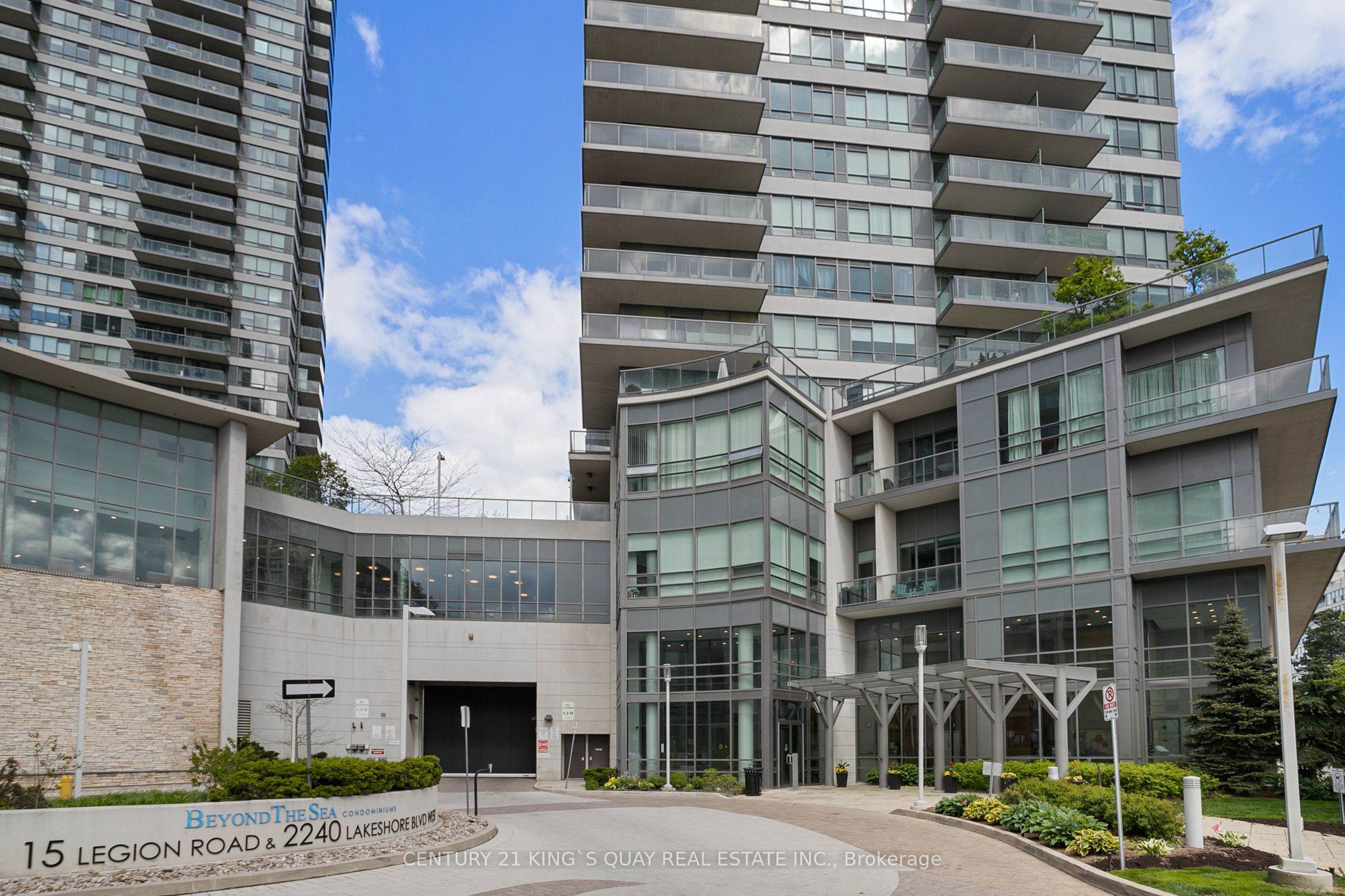 2240 Lake Shore Boulevard W 2904, Toronto, ON M8V 0A9 photo 2