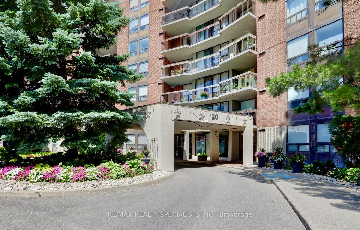 20 Mississauga Valley Boulevard 704, Mississauga, ON L5A 3S1 photo 4