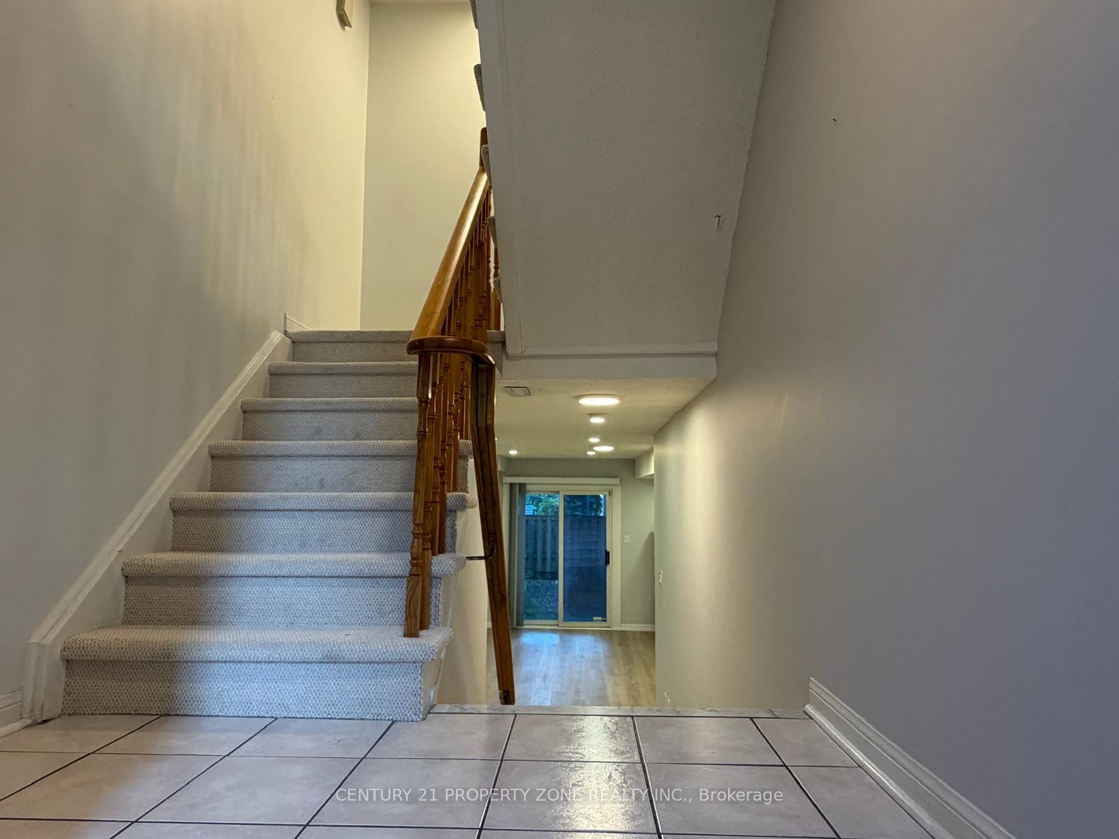 2 Claybrick Court 39, Brampton, ON L6V 4M7 photo 2