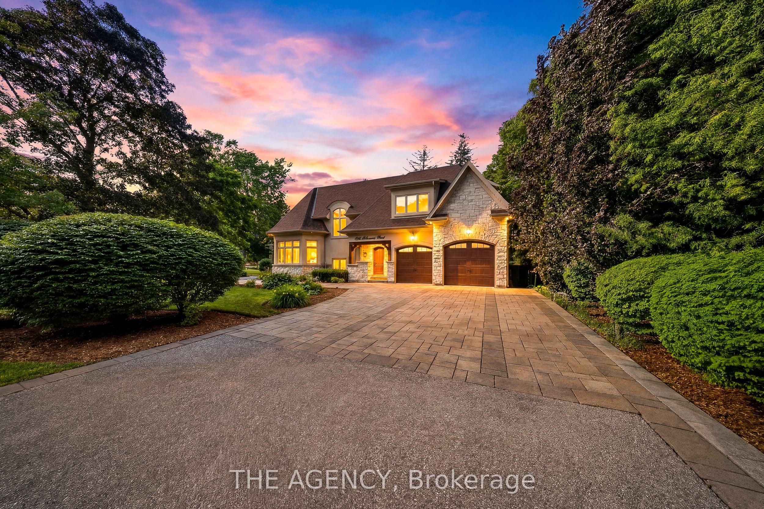 1098 Lakeshore Road W, Oakville, ON L6L 1E9 photo 5