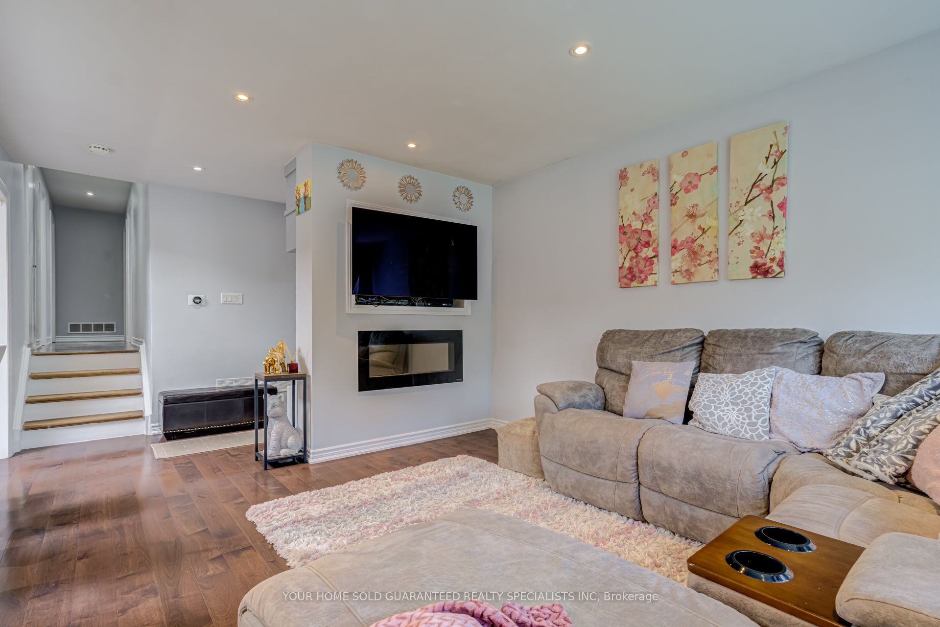 5 Hallow Crescent, Toronto, ON M9W 2V8 photo 3
