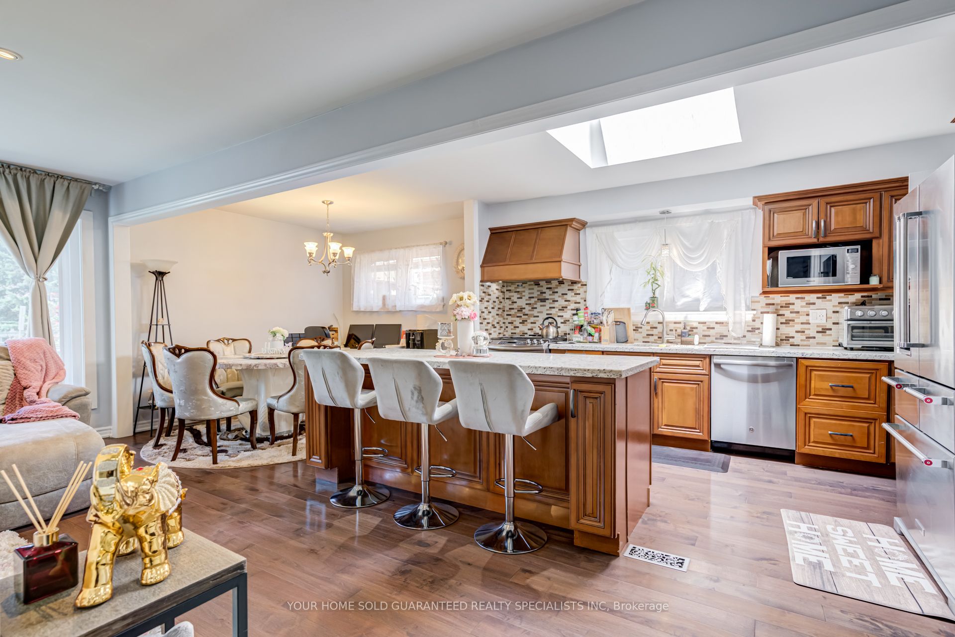 5 Hallow Crescent, Toronto, ON M9W 2V8 photo 4