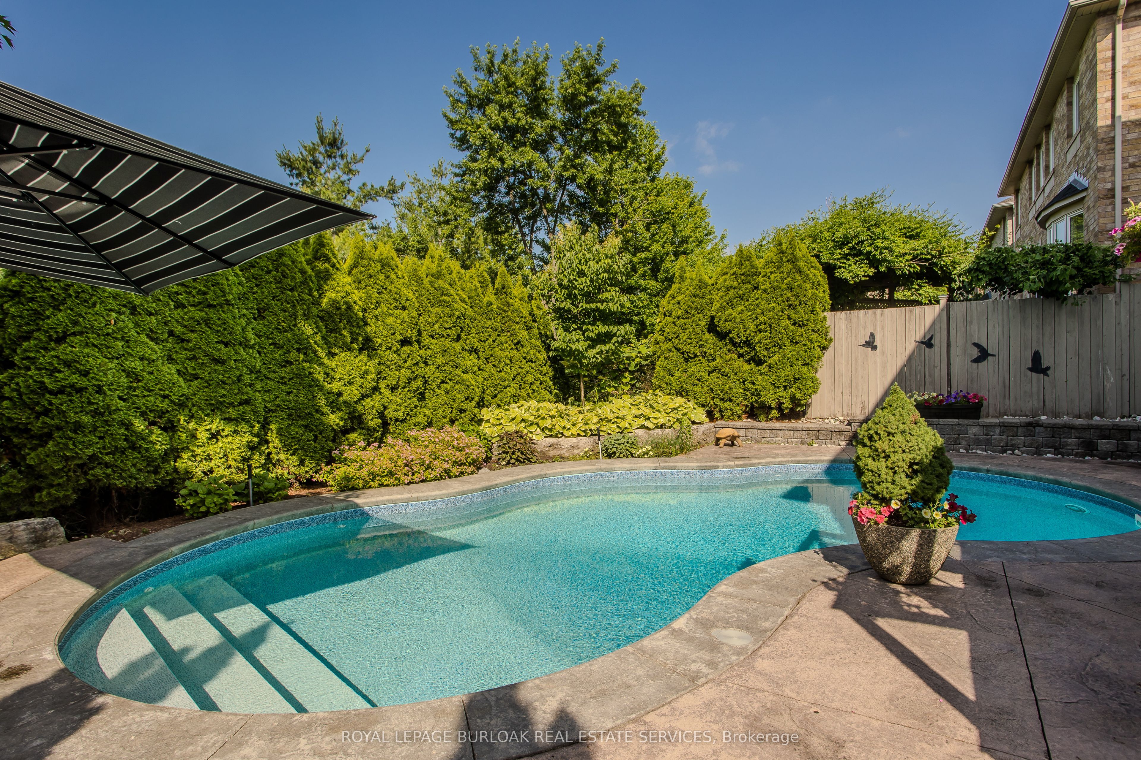 2330 Valleyridge Drive, Oakville, ON L6M 5C7 photo 5