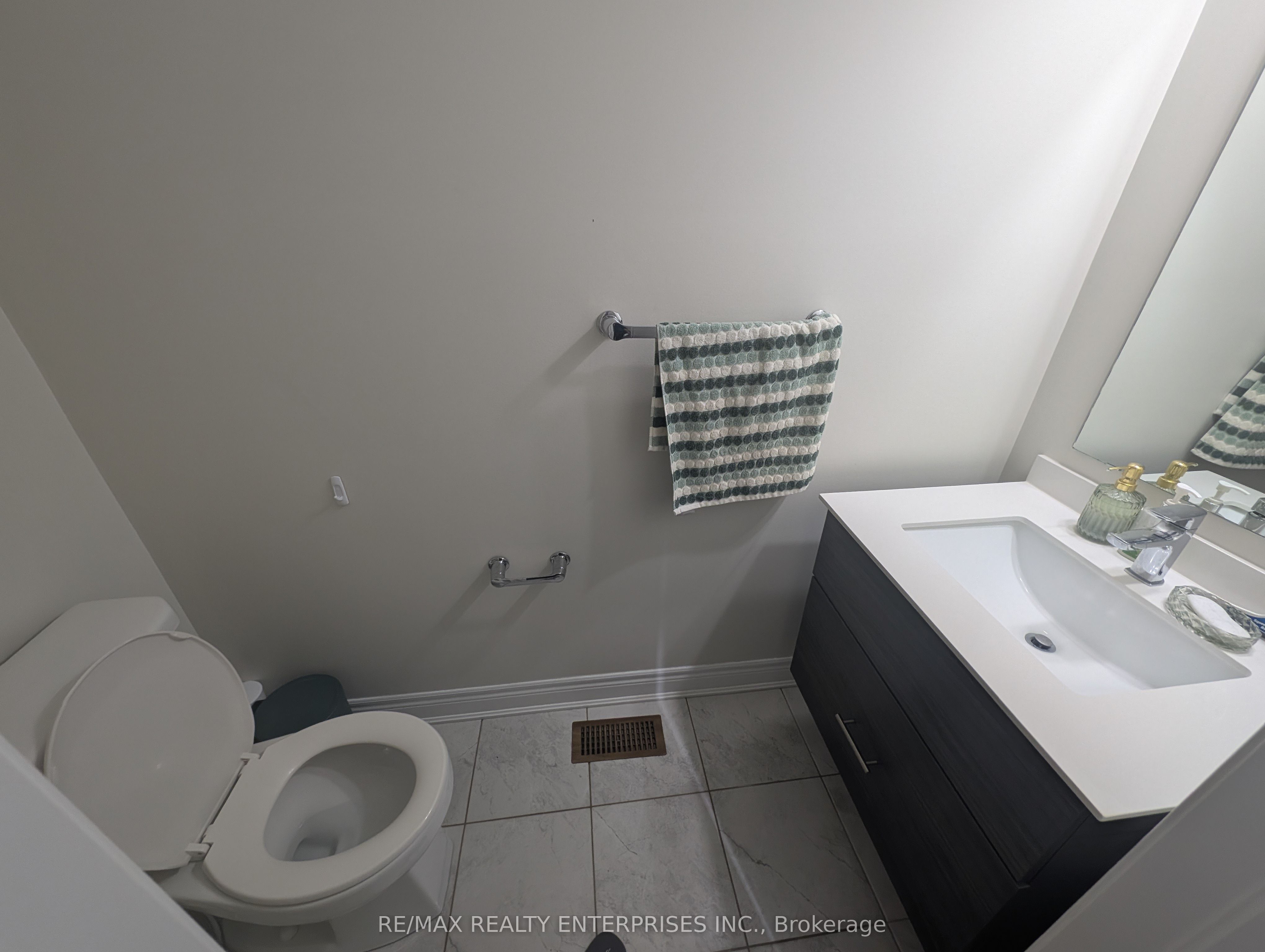 1155 Hamman Way, Milton, ON L9B 1K2 photo 4