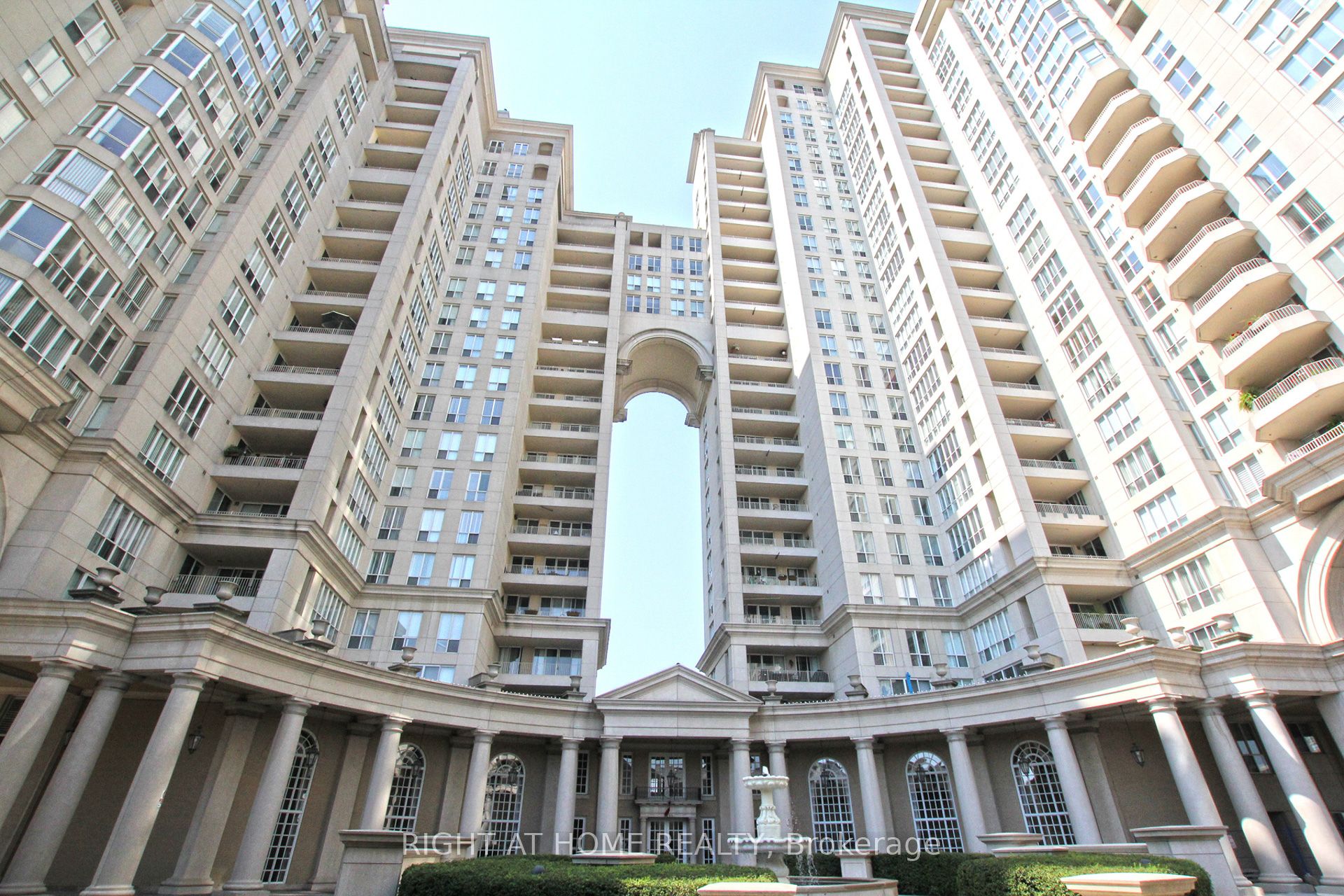 2287 Lake Shore Boulevard W 906, Toronto, ON M8V 3Y1