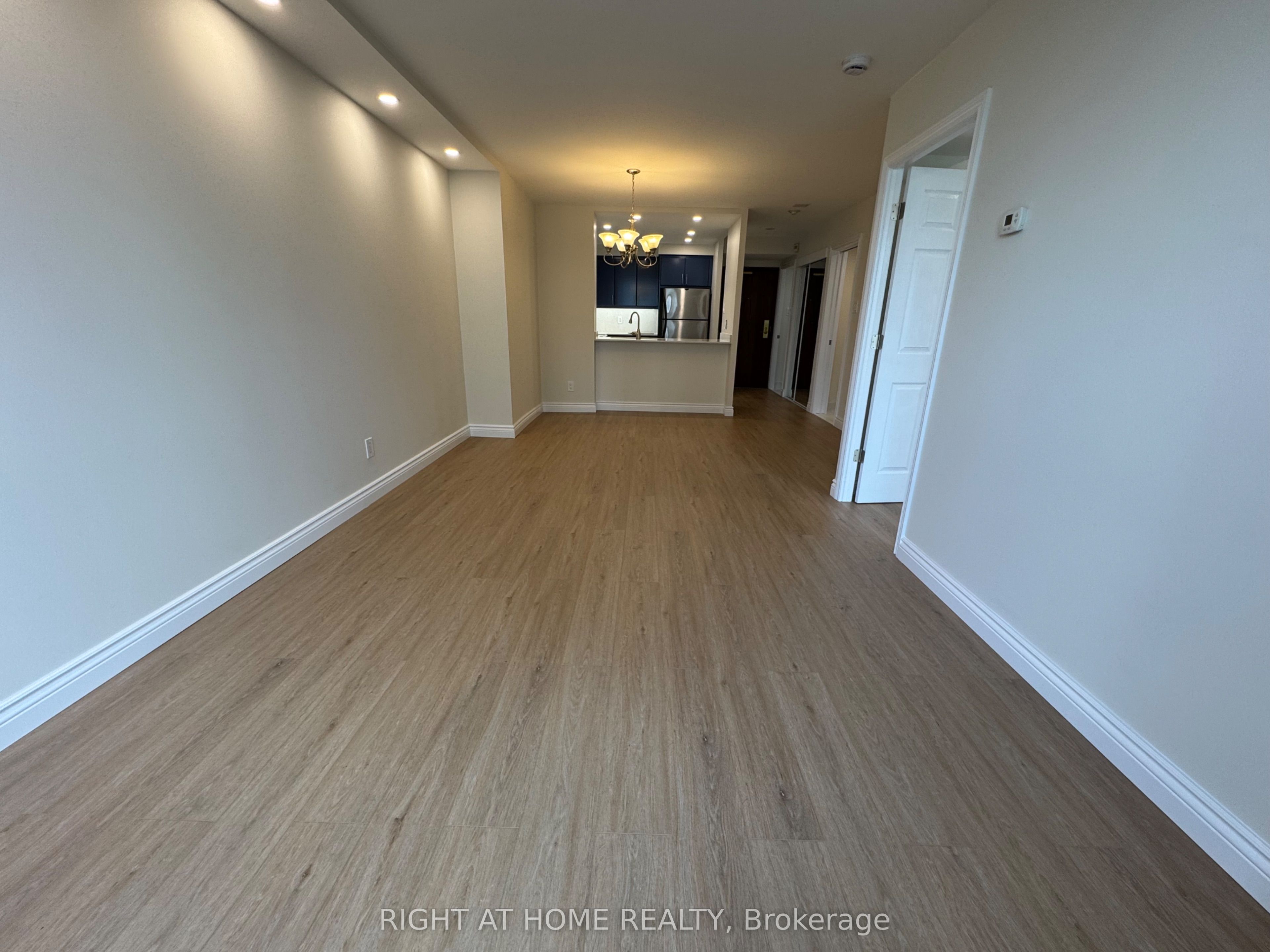 2287 Lake Shore Boulevard W 906, Toronto, ON M8V 3Y1 photo 5