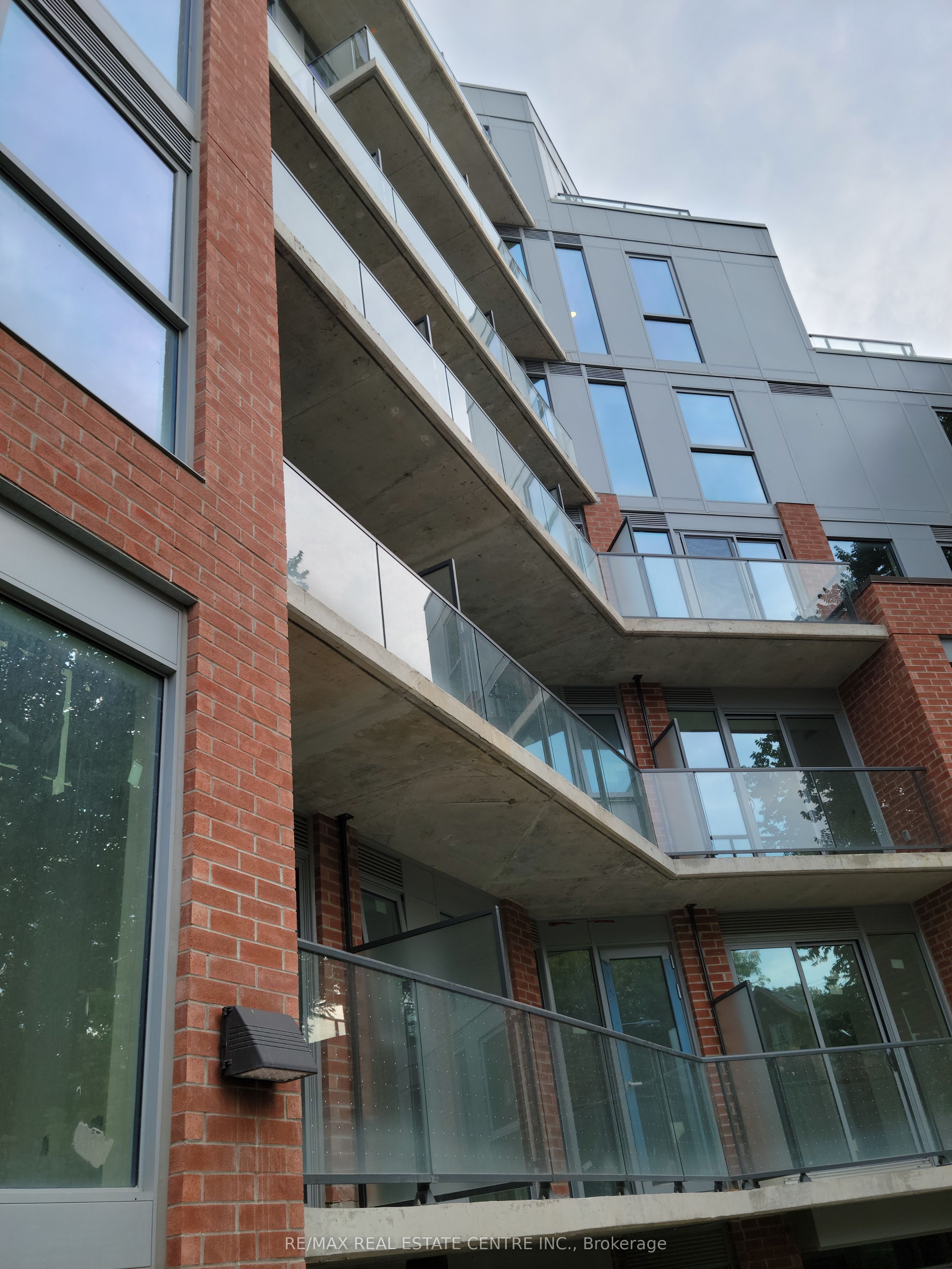 57 Brock Avenue 514, Toronto, ON M3H 3N2 photo 5