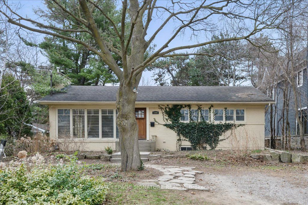 1406 Acton Crescent, Oakville, ON L6J 2S5 photo 3