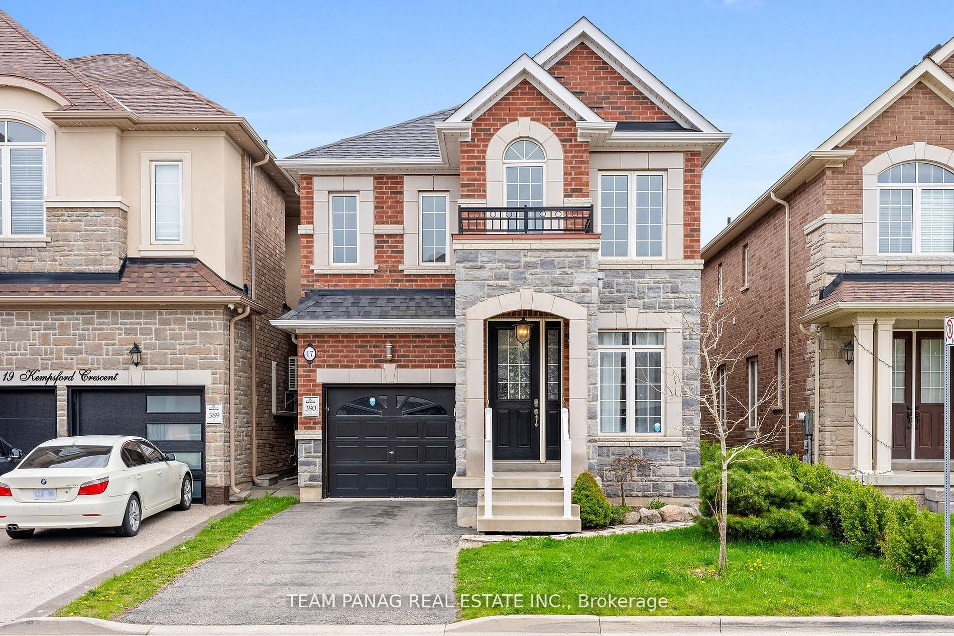 17 Kempsford Crescent, Brampton, ON L7A 4M5 photo 2