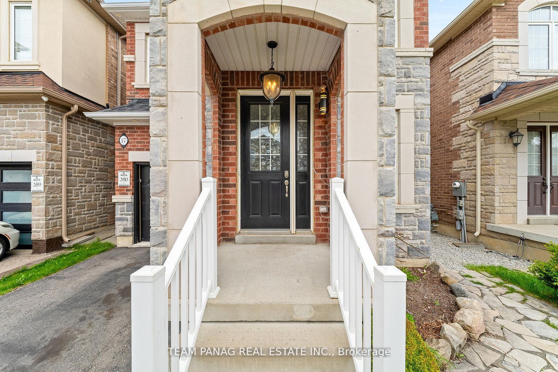 17 Kempsford Crescent, Brampton, ON L7A 4M5 photo 4