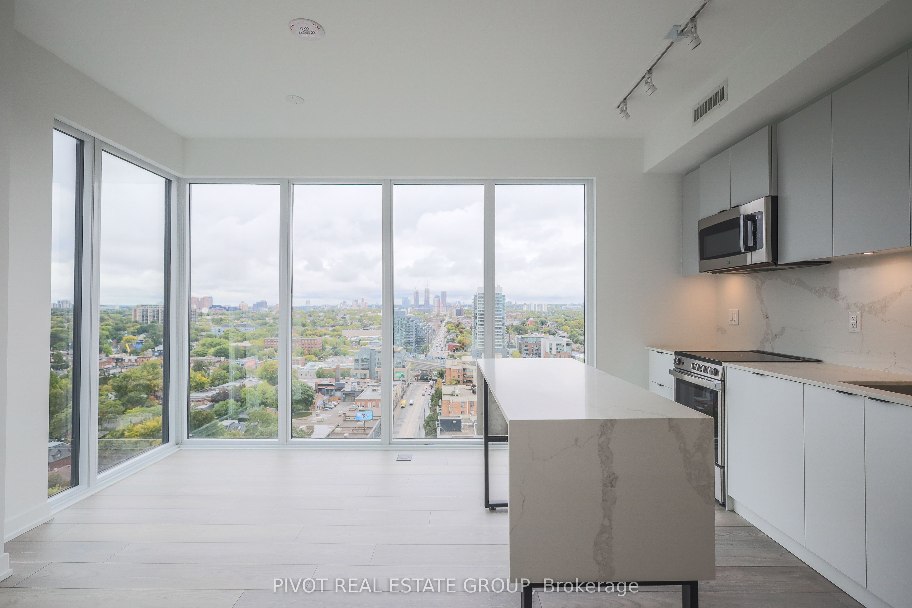 285 Dufferin Street 1508, Toronto, ON M6K 0J2 photo 3