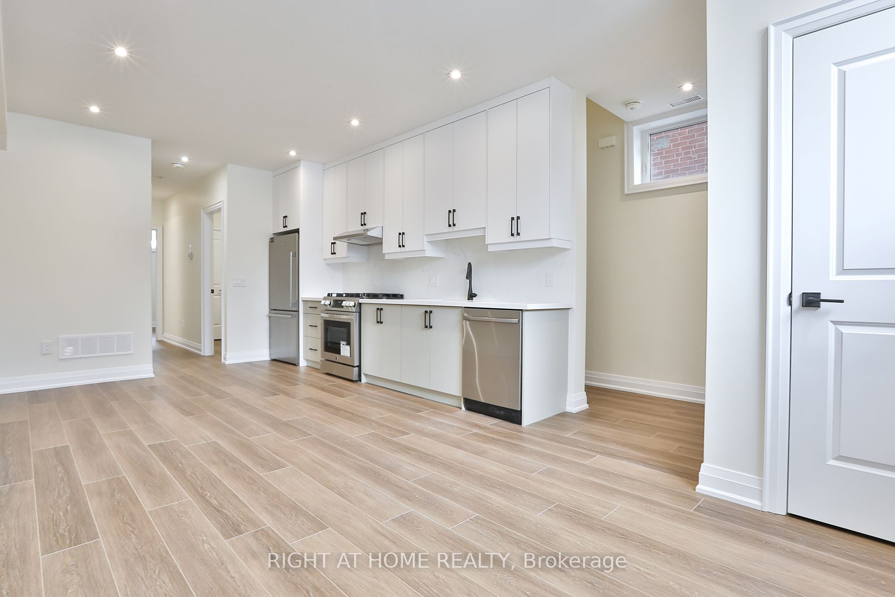 39 Fifteenth Street 2, Toronto, ON M8V 3J3 photo 5