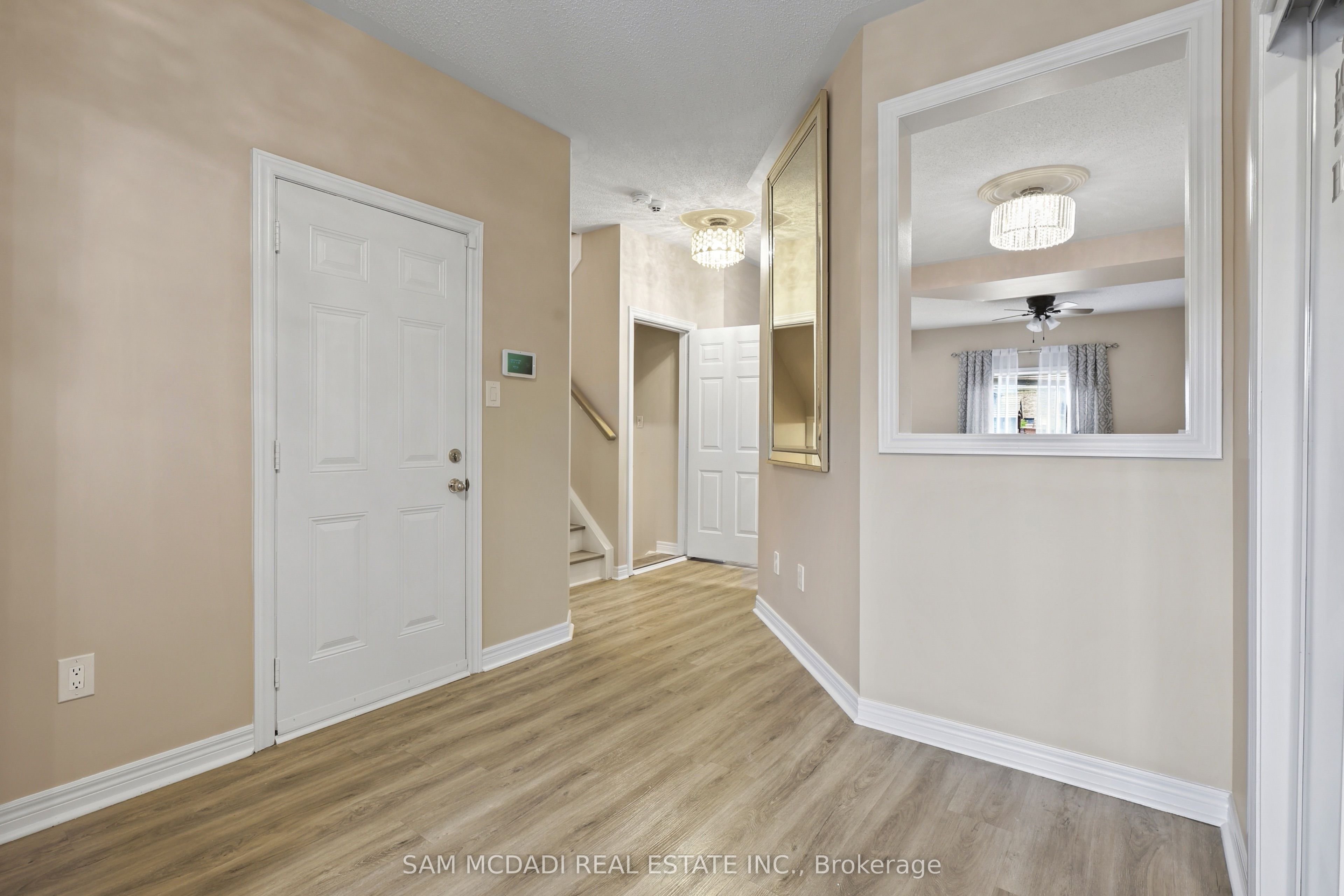 7195 Wrigley Court, Mississauga, ON L5W 0C8 photo 5