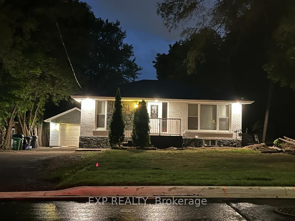 254 Hillside Drive Upper Level, Mississauga, ON L5M 1G5