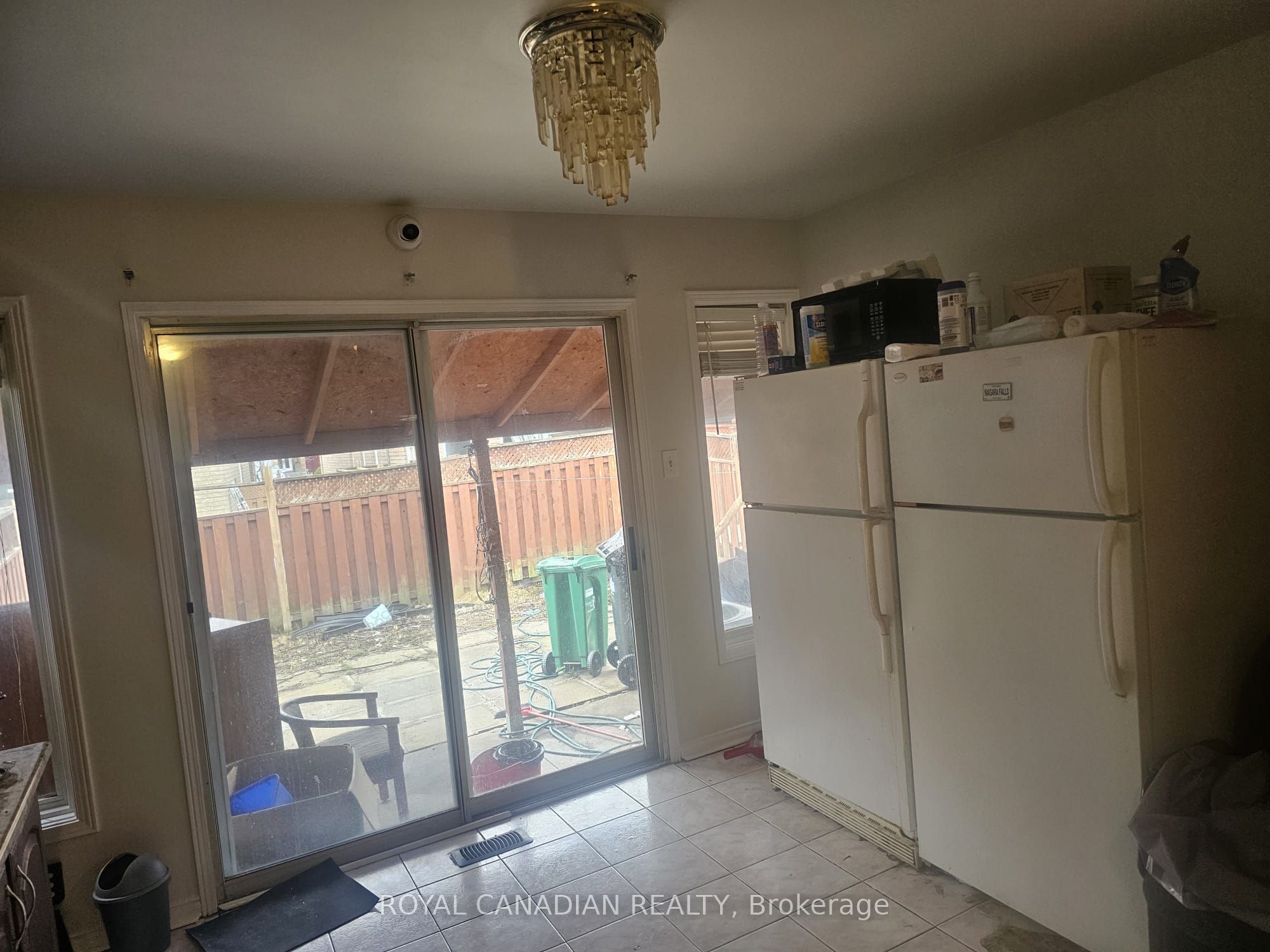 112 Lauraglen Crescent, Brampton, ON L6Y 5A3 photo 3
