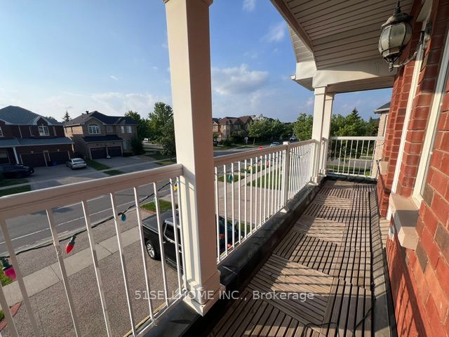 2564 North Ridge Trail, Oakville, ON L6H 7N6 photo 2