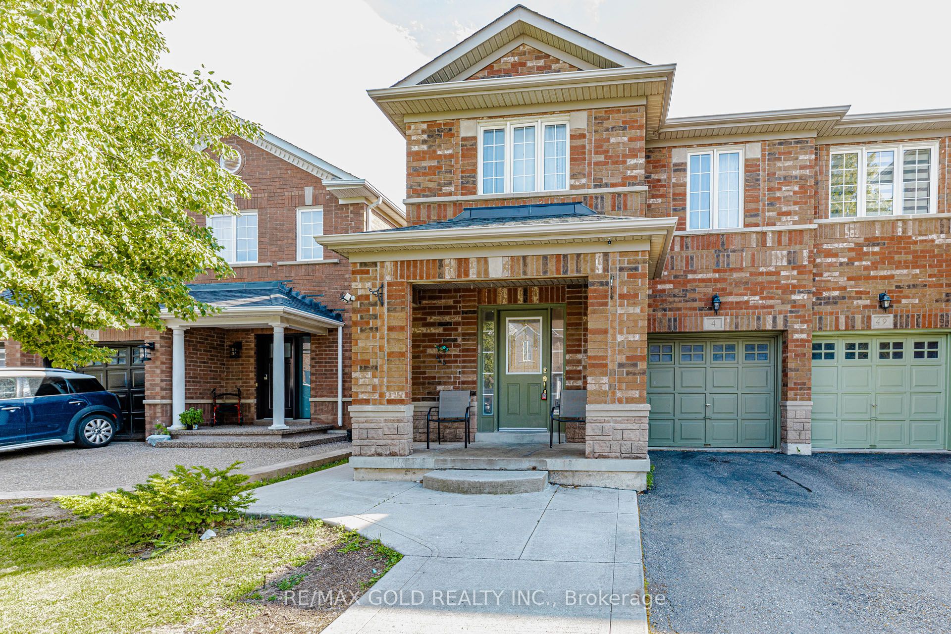 4 Trudelle Crescent, Brampton, ON L7A 2Z5 photo 2