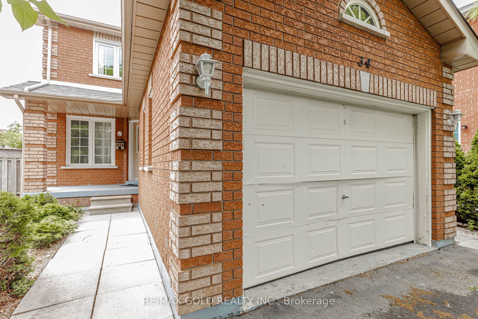 34 White Tail Crescent, Brampton, ON L6Y 5C2 photo 3