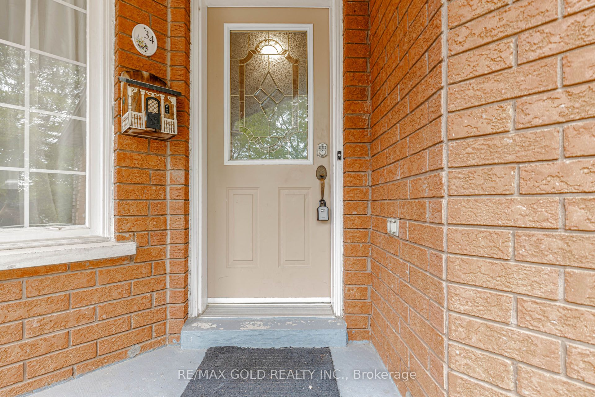 34 White Tail Crescent, Brampton, ON L6Y 5C2 photo 4