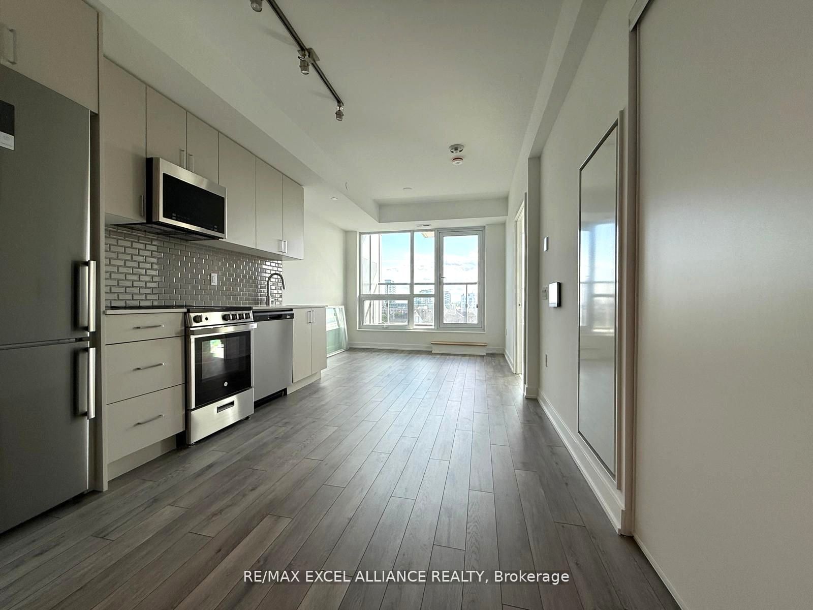 1005 Dundas Street E 629, Oakville, ON L6H 8C7 photo 3