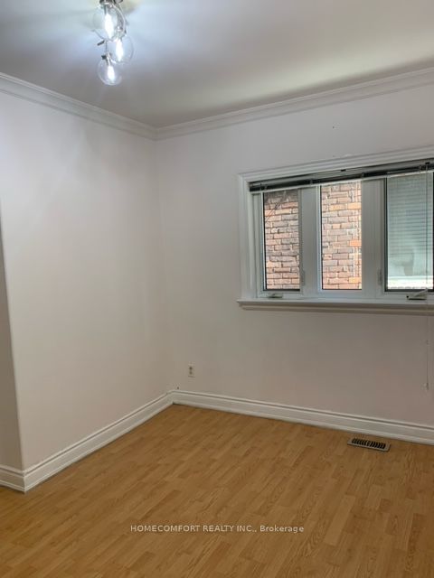 83 Hounslow Heath Road Main, Toronto, ON M6N 1G7 photo 5