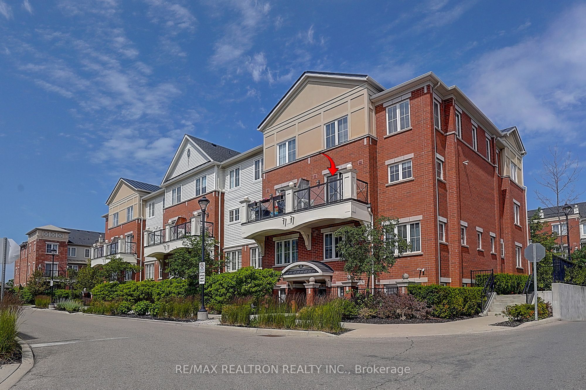 2492 Post Road 16, Oakville, ON L6H 0G6 photo 3