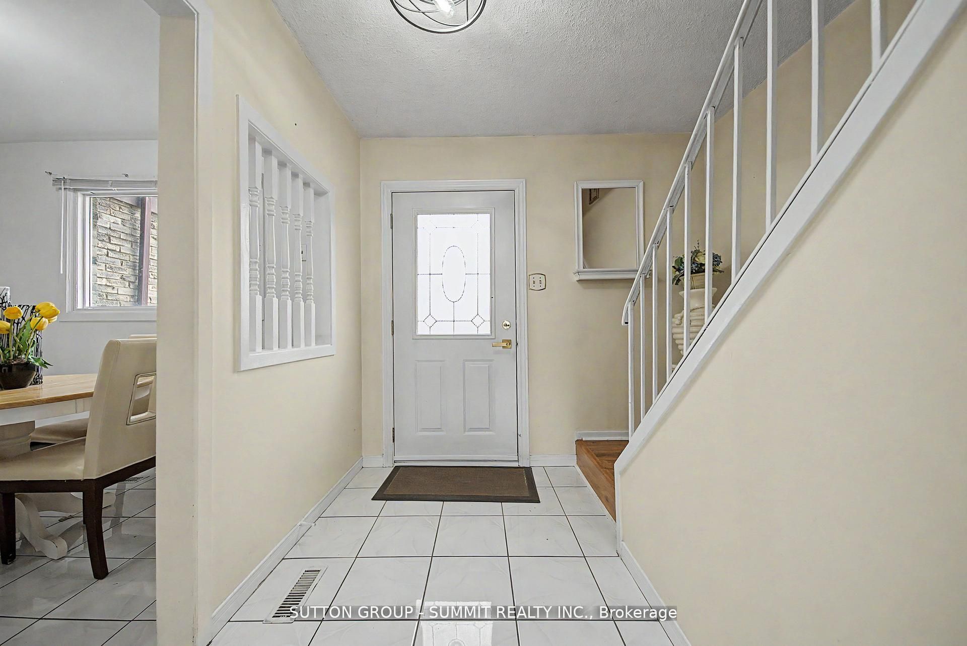 45 E Hansen Road N 61, Brampton, ON L6V 3C5 photo 3