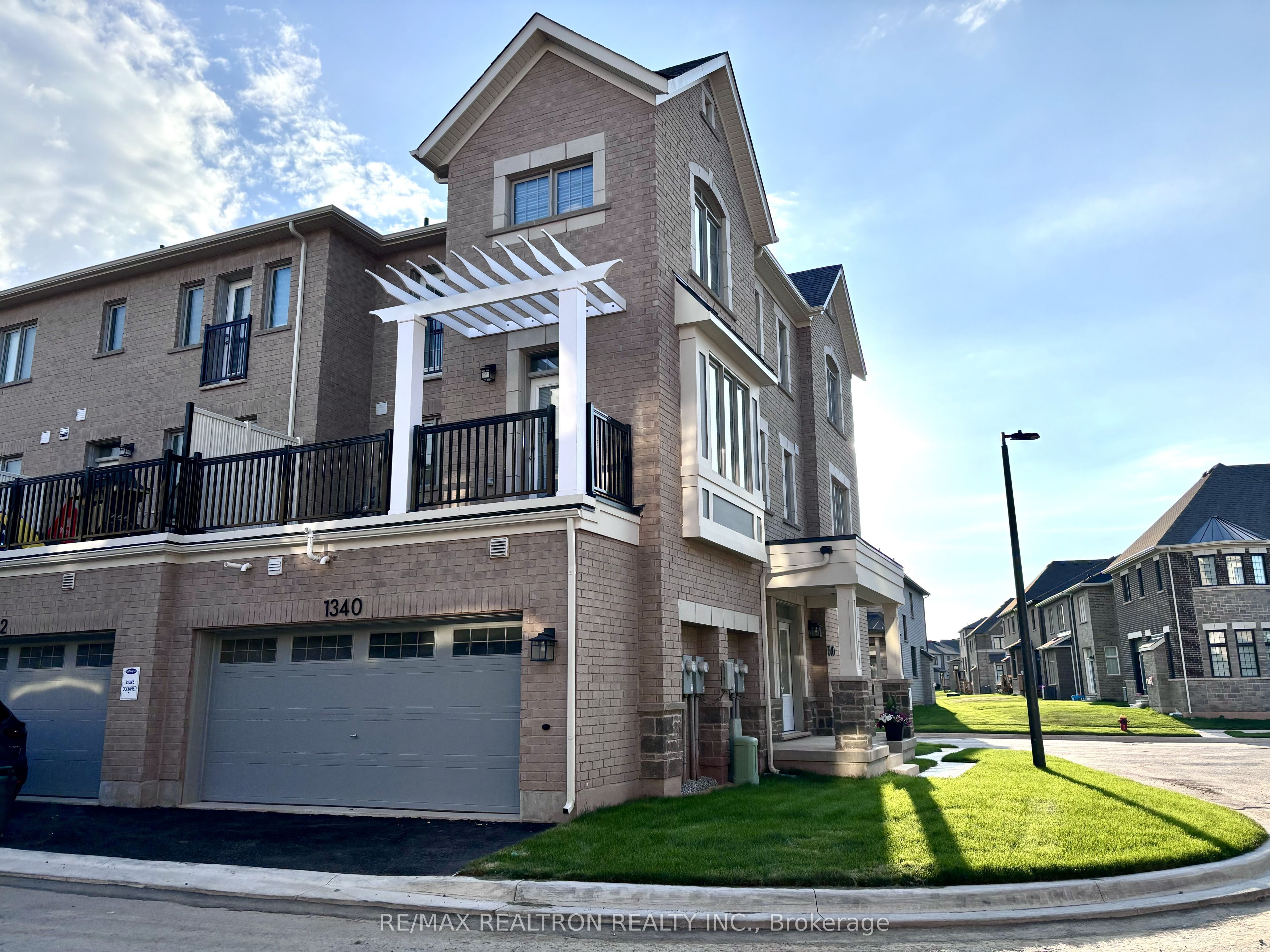 1340 Ripplewood Avenue, Oakville, ON L6M 5P1 photo 2